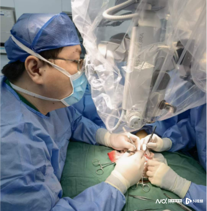 imagefile 副本皮肤肿胀如象皮,超级显微外科让淋巴水肿治疗不再是难题1002.png